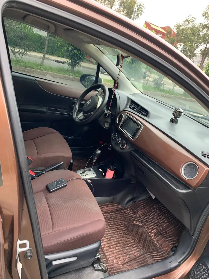 Toyota Yaris Jewel 2012 Automatic – photo 9