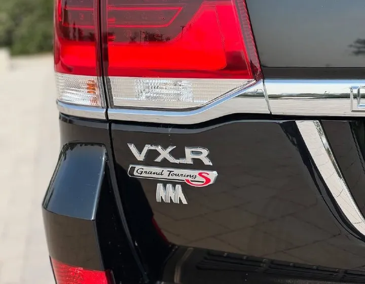 Toyota Land Cruiser VXR 2019 – photo 6