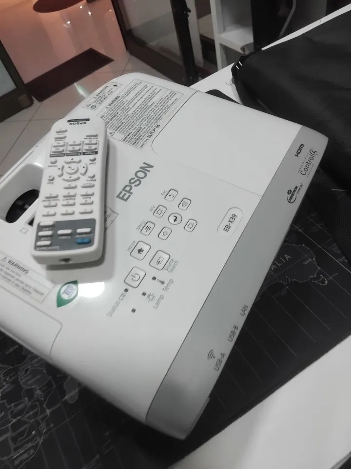 Brand New Epson Projector EB-X39 – photo 3