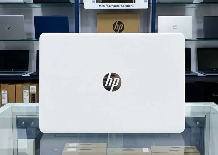 HP Notebook Celeron 4GB 64GB – photo 3