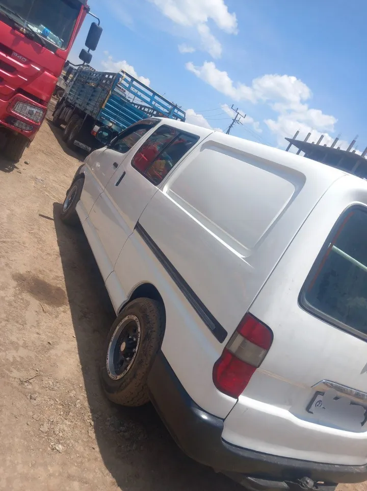 2011 Toyota Panel Van – photo 3