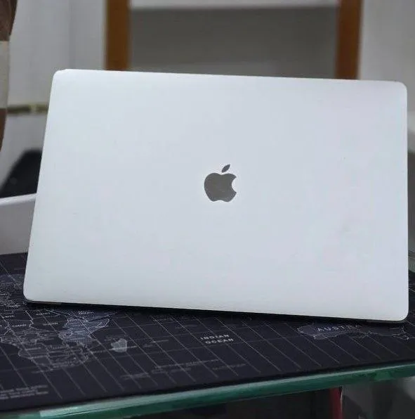 Apple MacBook Pro 2017 – photo 3
