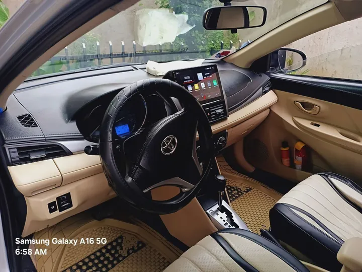 Toyota Yaris 2013 Sedan – photo 3
