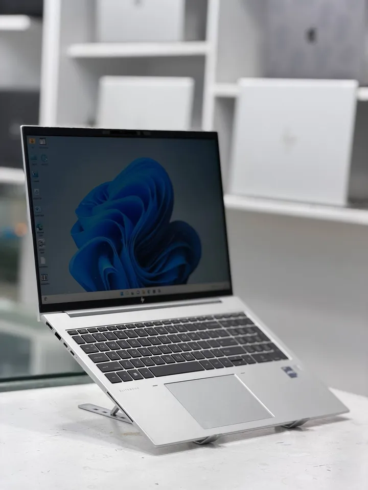 HP EliteBook 860 G9 – photo 5