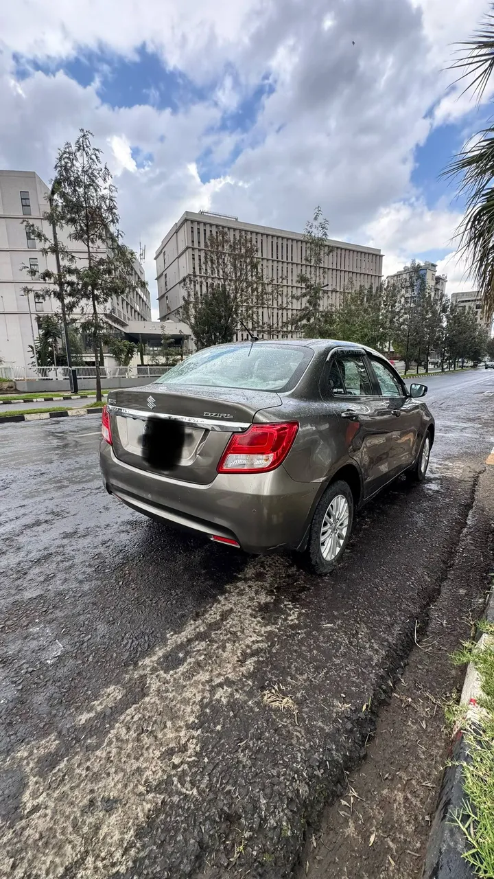 Suzuki Dzire 2022 Automatic – photo 4