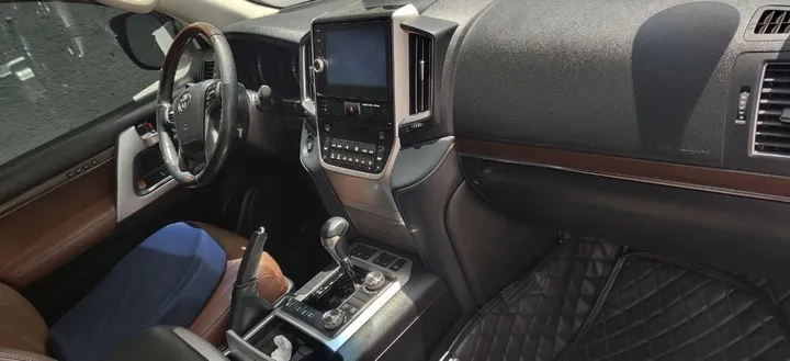 Toyota Land Cruiser VXR 2019 Diesel – photo 3