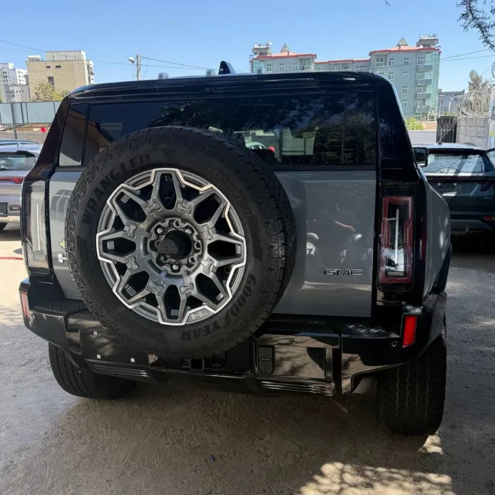 2025 GMC Hummer EV SUV – photo 3