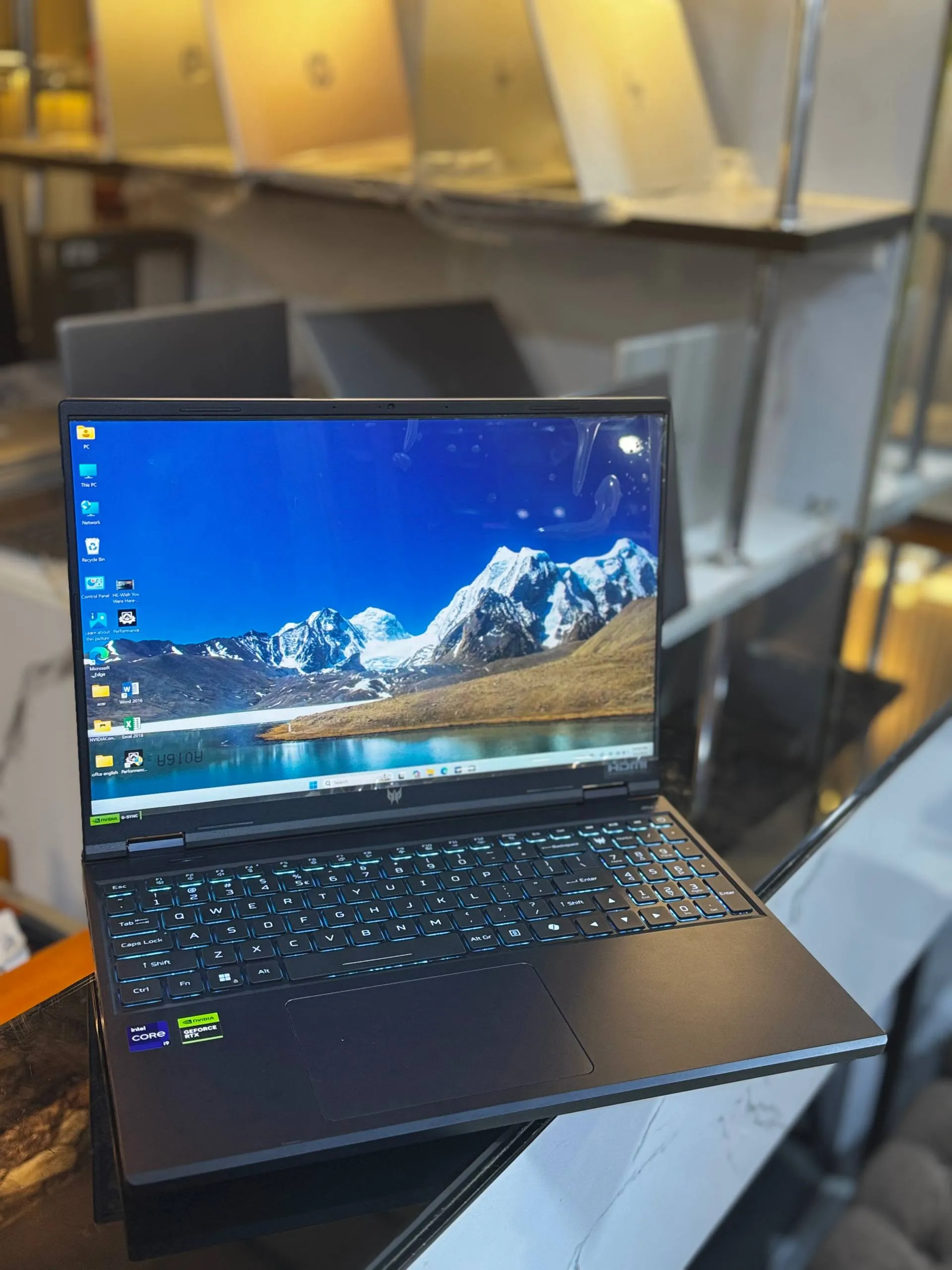 Acer Predator PHN16 Gaming Laptop – photo 4