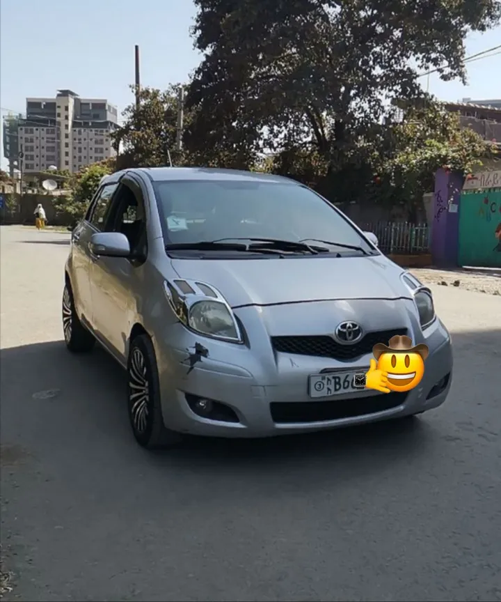 Toyota Yaris Compact 2008 Automatic – photo 6