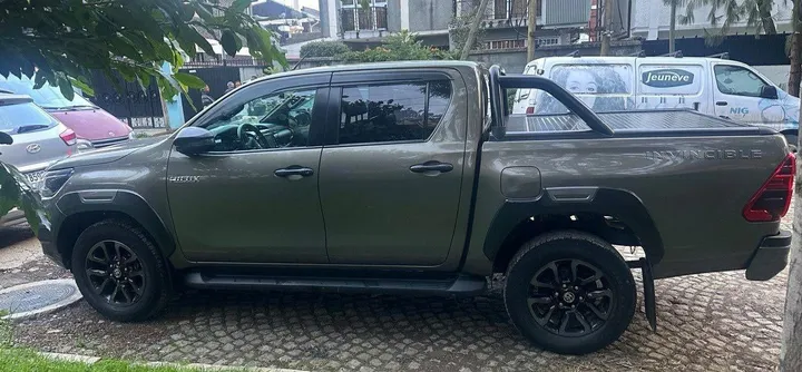 Toyota Hilux Invincible Adventure 2021 – photo 4