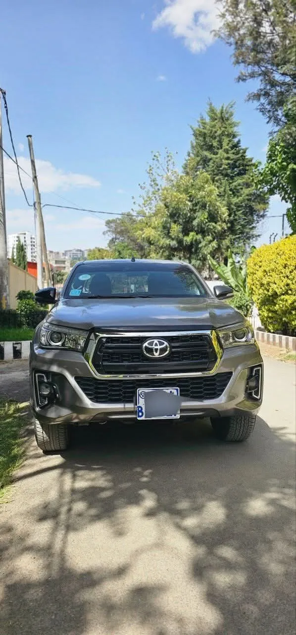 Toyota Revo 2020 Manual Diesel – photo 5