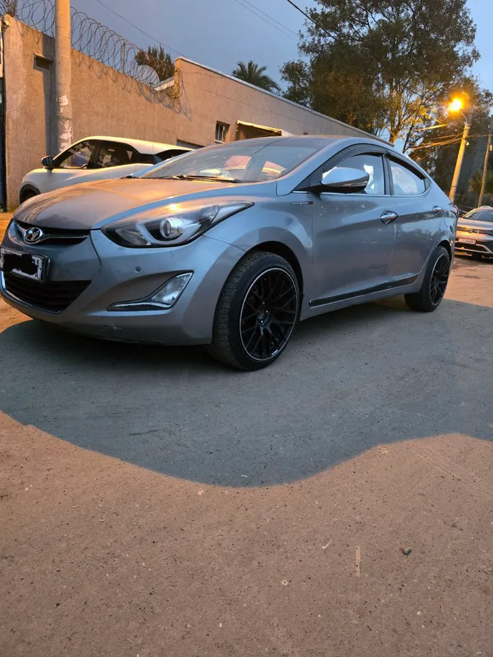Hyundai Avante 2015 Automatic – photo 10