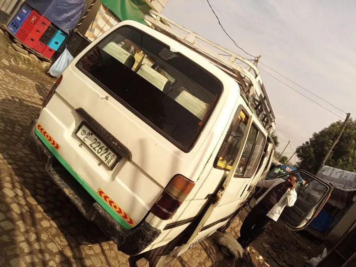 White Minibus Van for Sale – photo 8