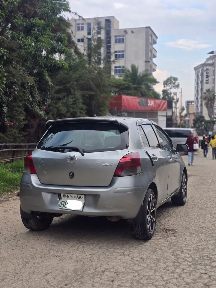 Toyota Yaris Compact 2008 Automatic – photo 4