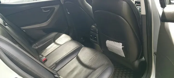 Hyundai Avante 2012 Automatic – photo 5