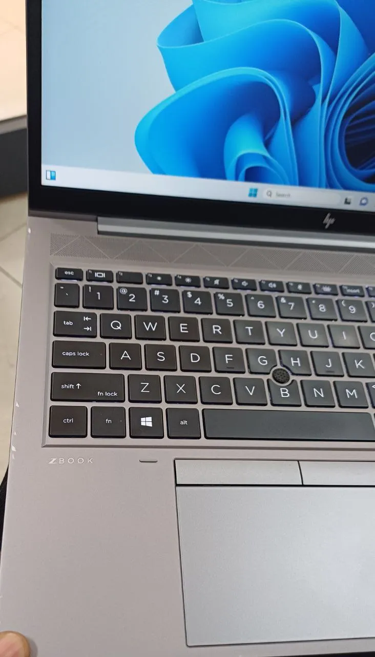 HP ZBook Firefly G8 Workstation – photo 5
