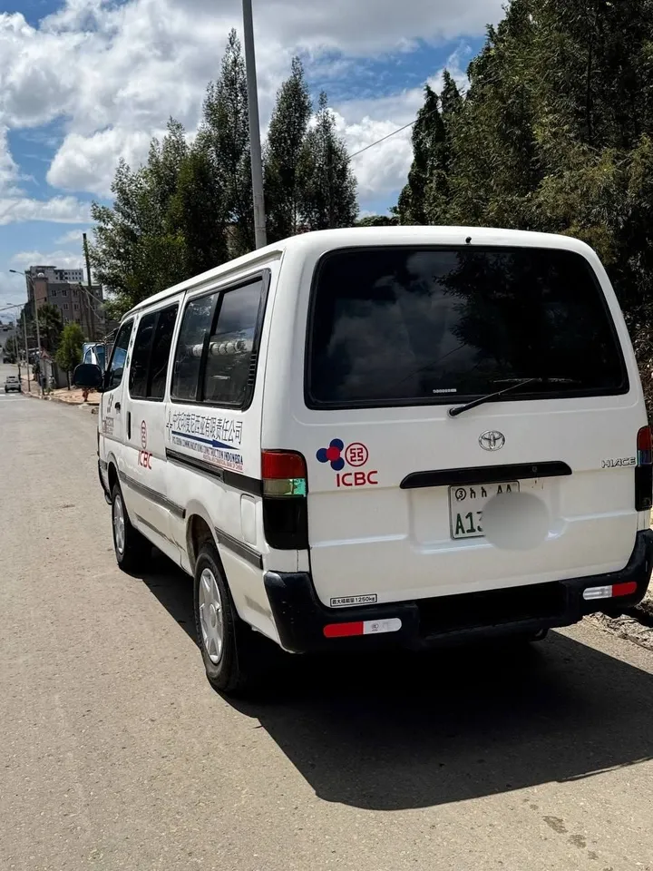5L Minibus 2004 Manual – photo 5