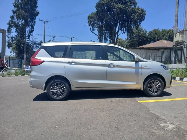 Suzuki Ertiga 2021 Automatic SUV – photo 4