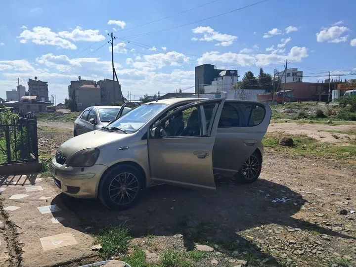 Toyota Vitz 2002 VTZ – photo 9