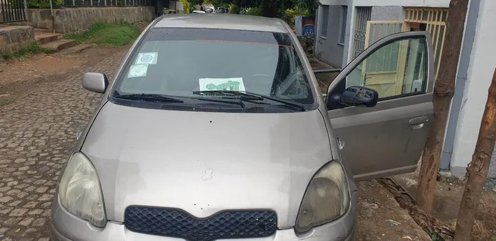 Toyota Vitz 2004 Automatic – photo 4