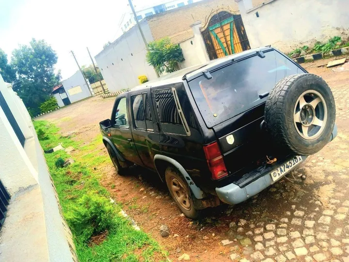 Nissan Terrano 1993 – photo 4