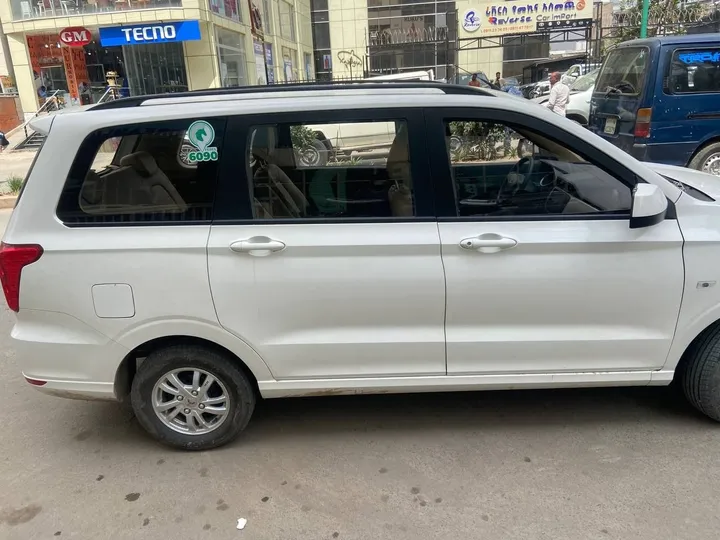 Wuling 2022 1.5L 7-Seater Van – photo 4