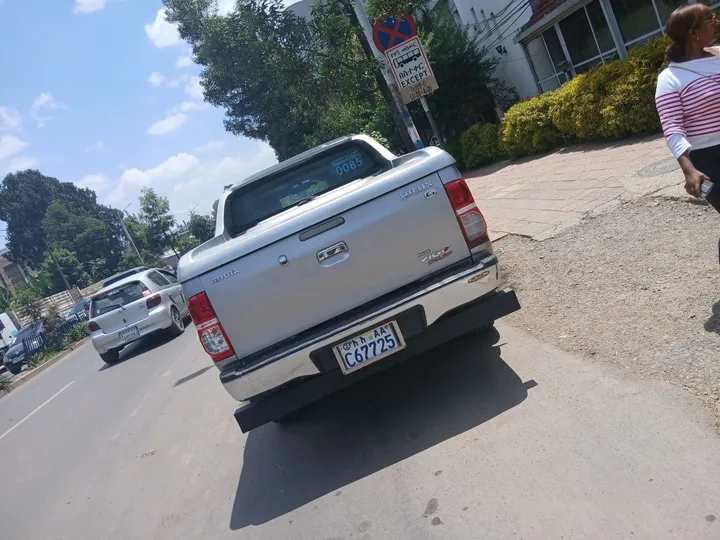 Toyota Hilux Double Cab 2015 – photo 3