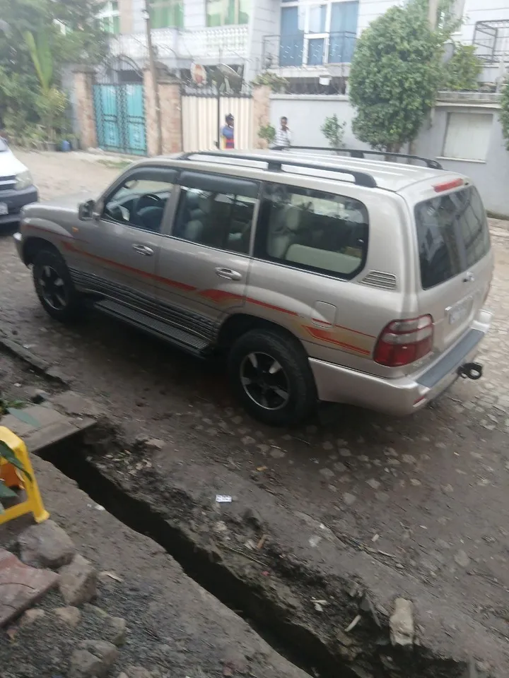 Toyota Land Cruiser 105 2005 – photo 5