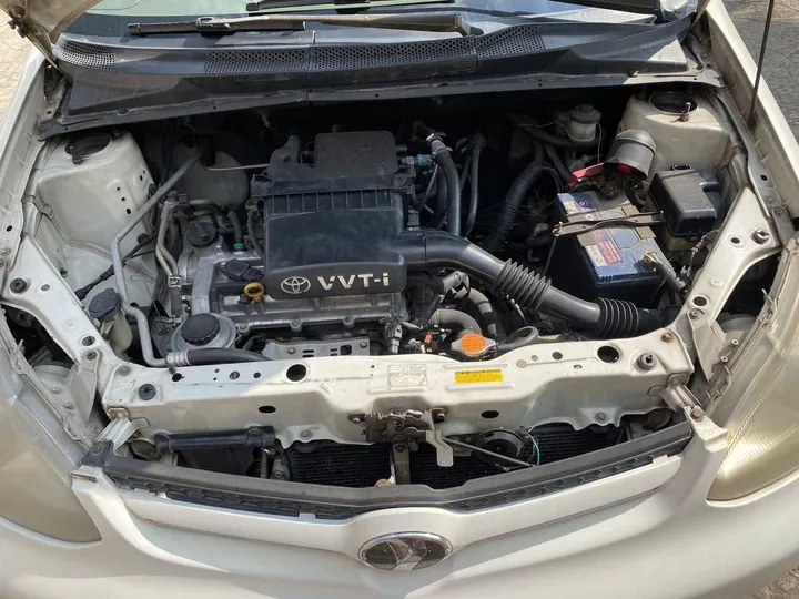 Toyota Platz 2005 Automatic – photo 5