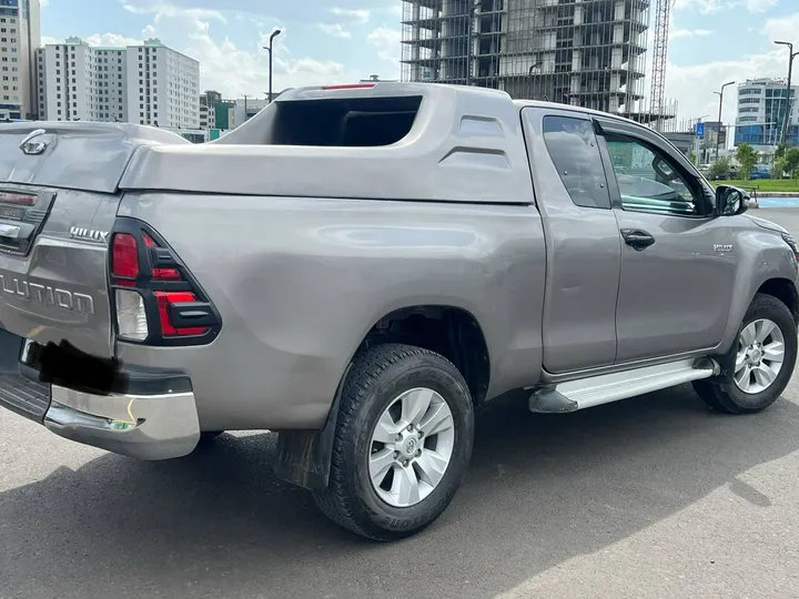 Toyota Hilux Revo King Cab 2019 – photo 4