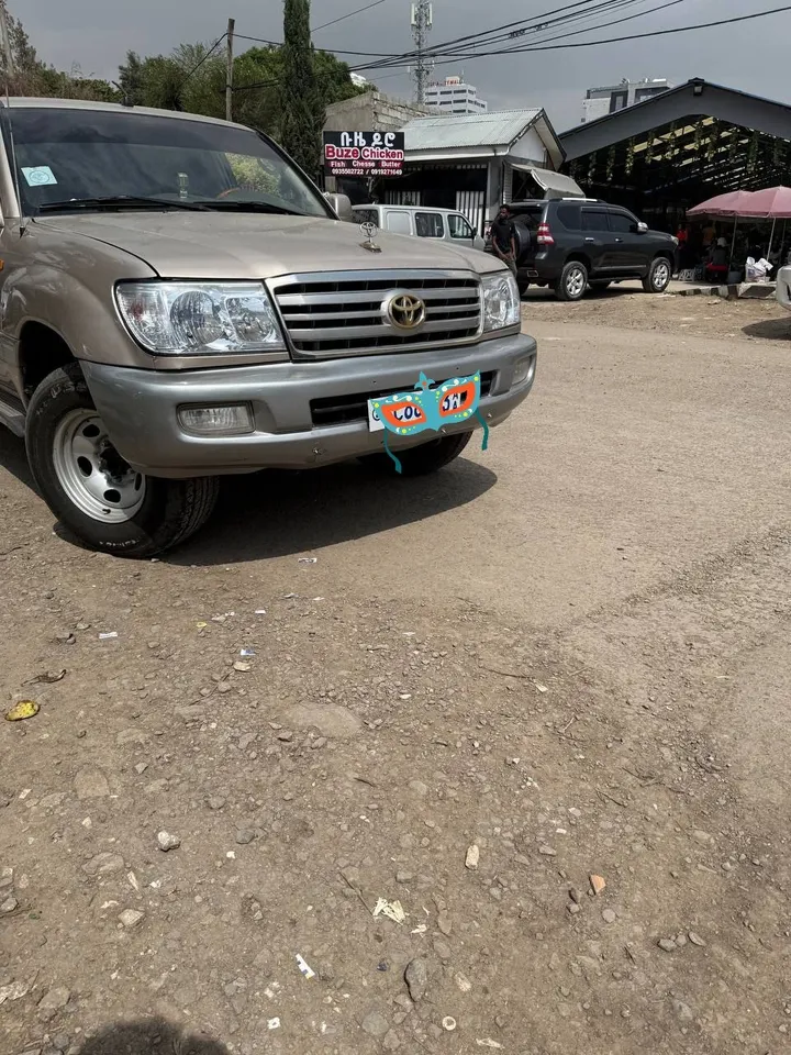 Toyota Land Cruiser 1HZ Automatic – photo 3