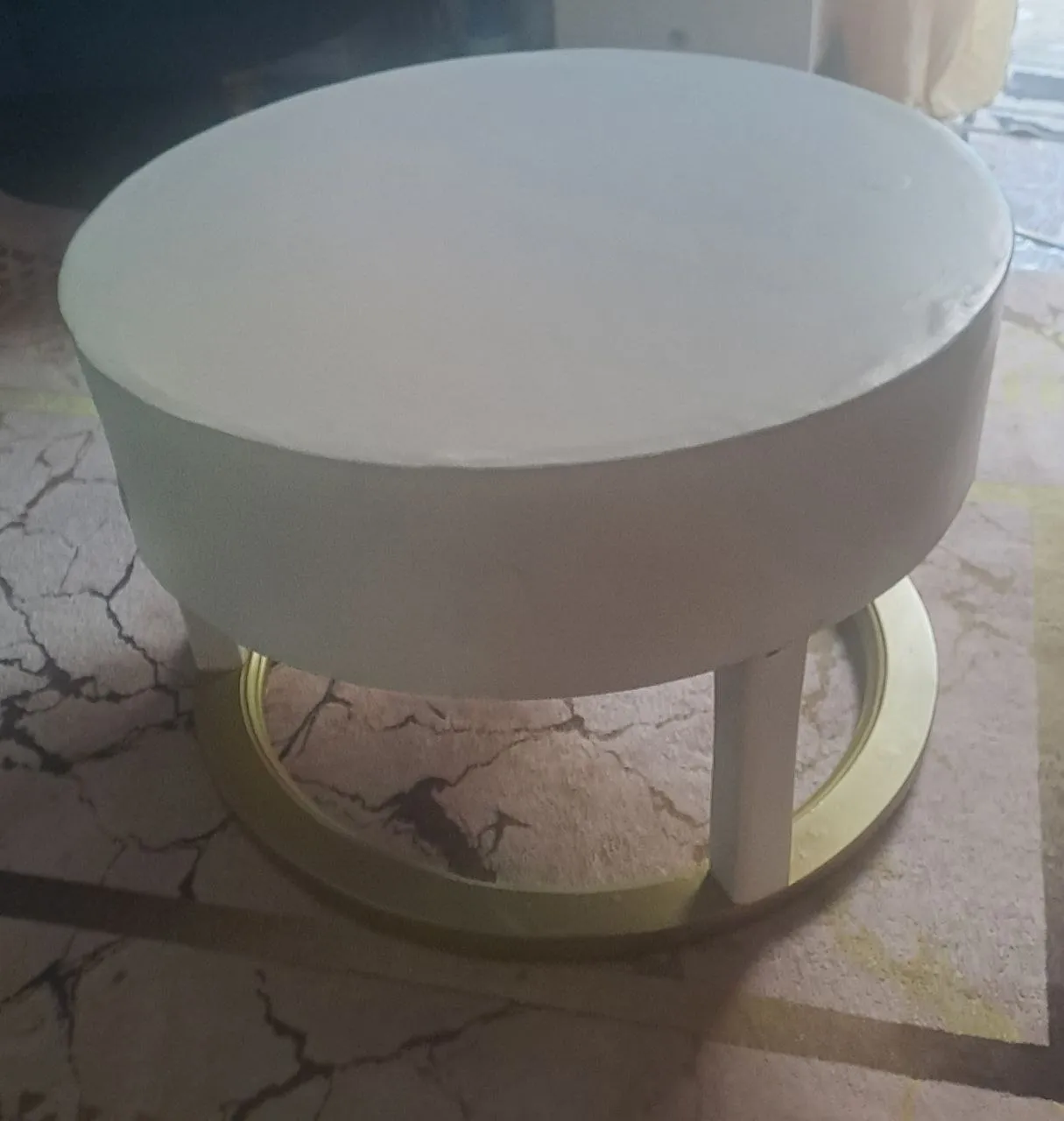 Modern White Round Sofa Table – photo 4