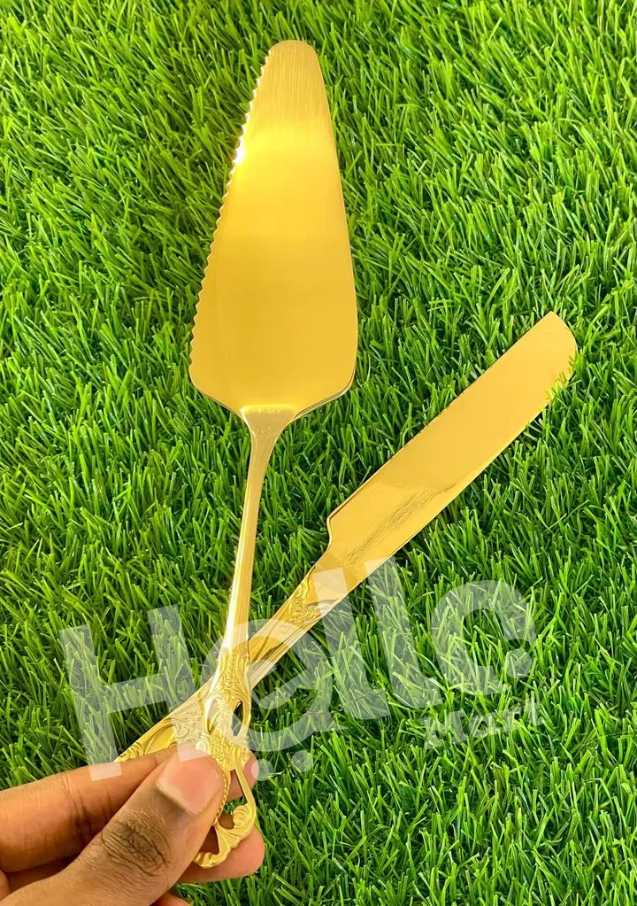 Golden Cake Cutter and Server Set – photo 3