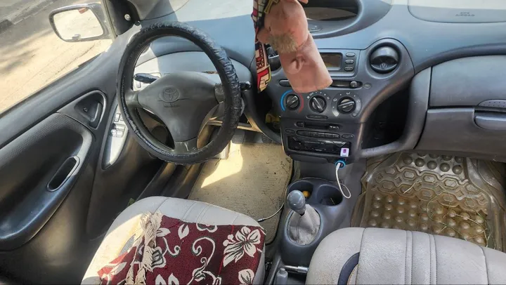 Toyota Vitz Yaris 2000 Manual – photo 4