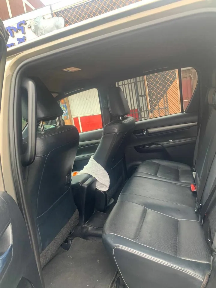 Toyota Hilux Invincible Double Cab 2021 – photo 4
