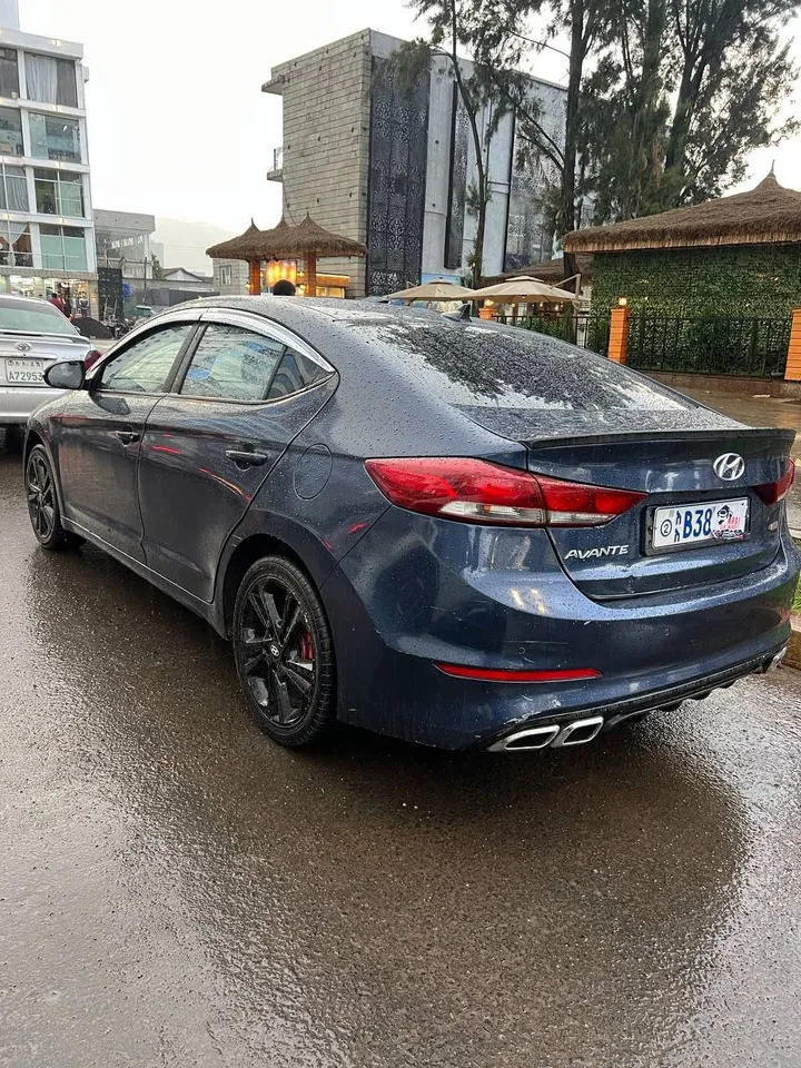 Hyundai Avante 2017 Automatic – photo 3