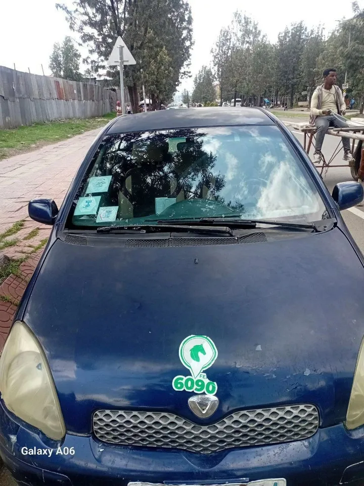 Toyota Vitz 2004 Automatic – photo 3