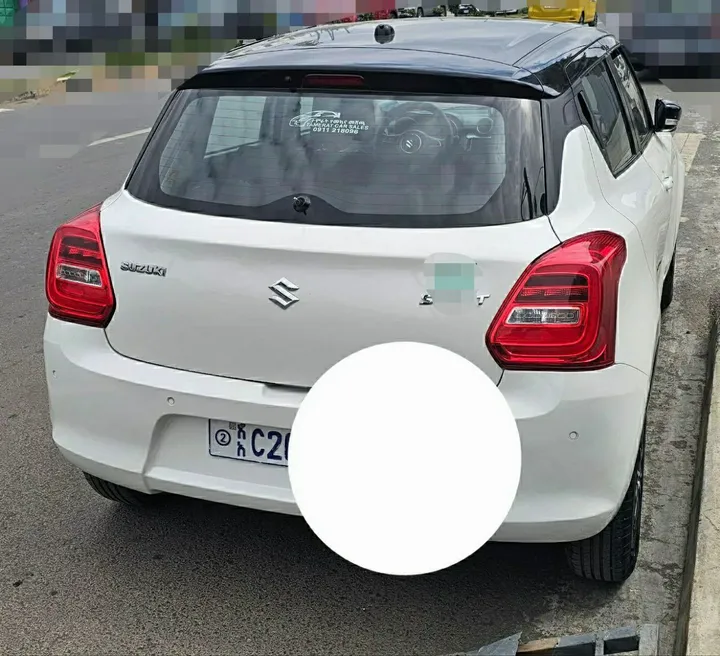 Suzuki Swift 2022 Automatic FWD – photo 4