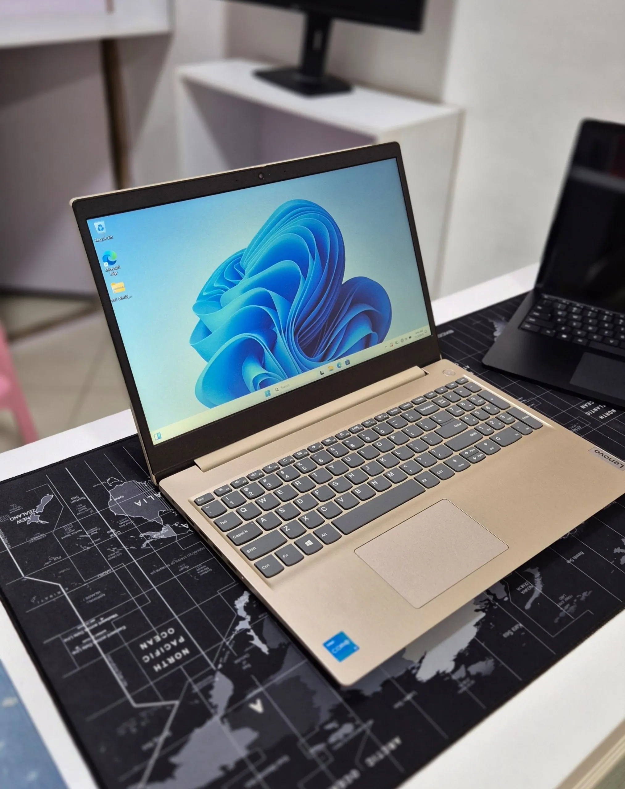 Lenovo Ideapad Core i3 Touchscreen Laptop – photo 4