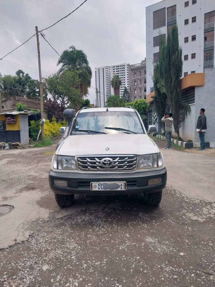 Toyota Land Cruiser 2005 Manual – photo 4