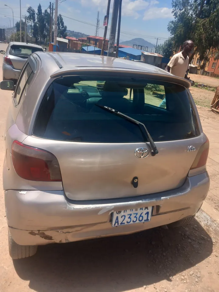 Toyota Vitz 2001 Hatchback – photo 3