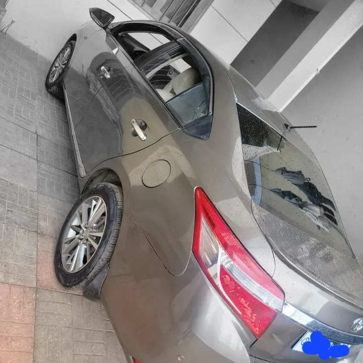 Toyota Yaris Sedan 2015 Automatic – photo 5