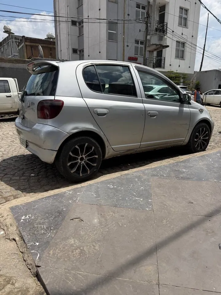 Toyota Vitz 2001 Automatic – photo 4