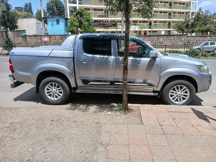 Toyota Hilux Double Cab 2015 – photo 5