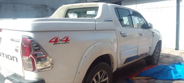 Toyota Hilux Double-Cab 2017 – photo 4