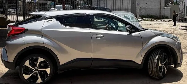 Toyota C-HR 1.2T AWD – photo 4