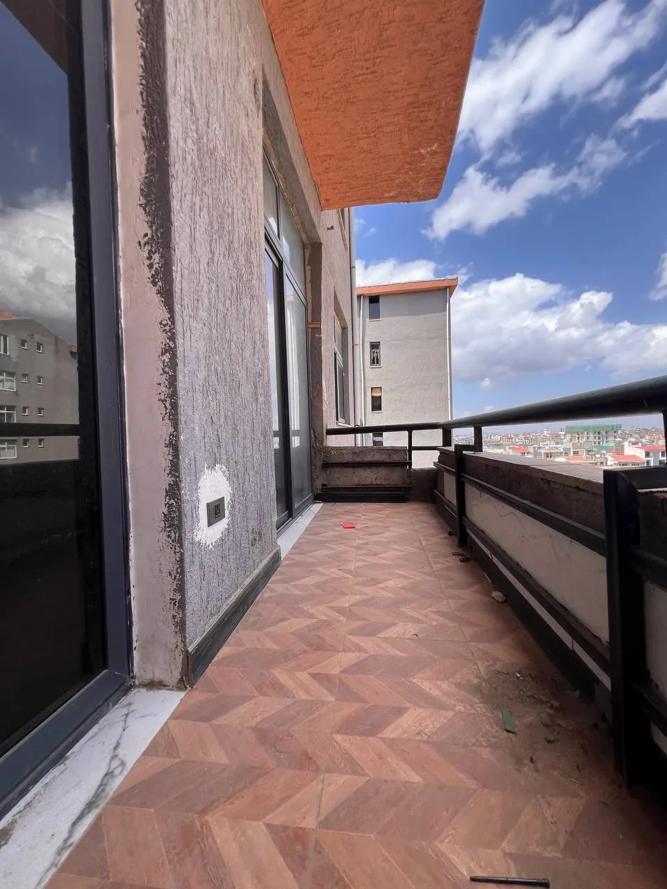 3 Bedroom 40/60 Condominium Ayat – photo 4