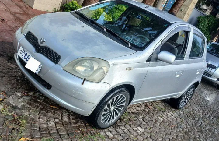 Toyota Vitz 2001 Automatic – photo 3
