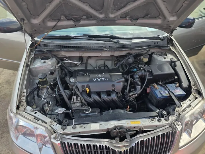 Toyota Corolla 2004 Automatic – photo 4