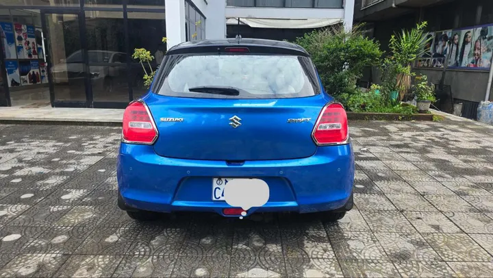 Suzuki Swift 2022 Automatic – photo 3